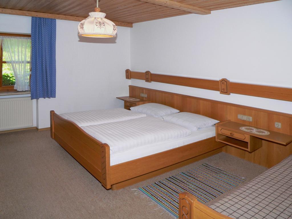 Gasthof - Pension Zur Post Achslach Chambre photo